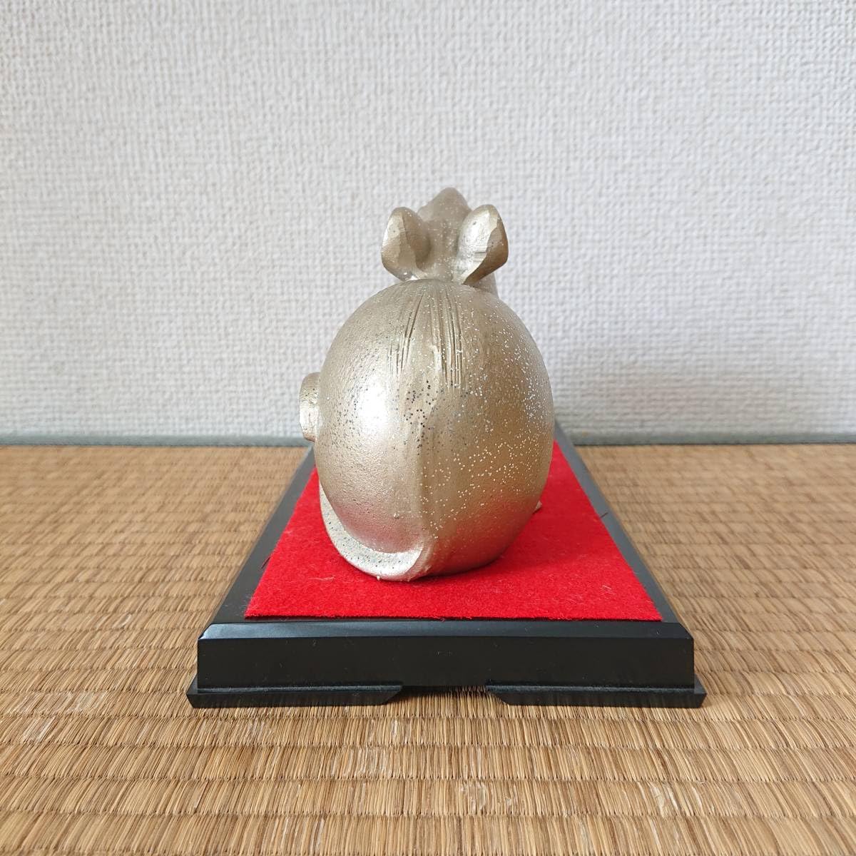 Amazon.co.jp: 日展作家 渡辺和雲 作 高岡銅器 子 外箱台座付き 骨董品